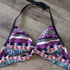 Xhilaration Pink and Black Bikini Top with Geometric Pattern